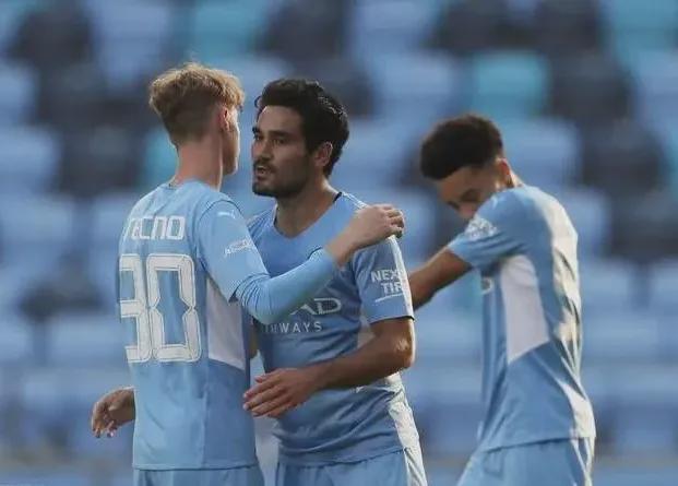 爱游戏 ayx 登录入口关于今晨洛杉矶湖人官宣签约——社区盾节点到来，悬念犹存，更衣室氛围转暖的信息