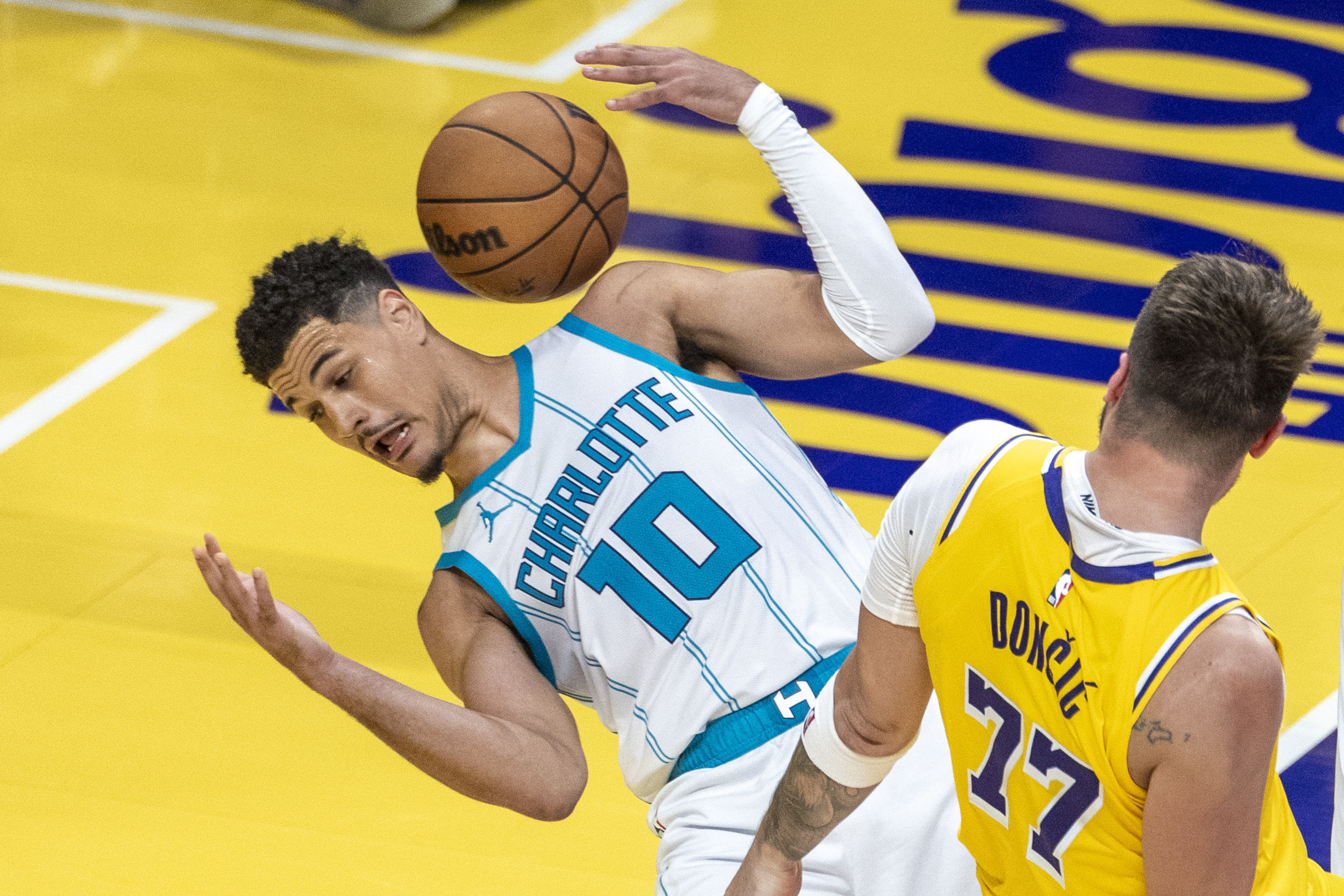 ayx 中国官网登录关于赛前夏洛特黄蜂调整名单以备西甲；绝杀压哨环节打磨；更衣室稳定；年轻球员得到机会的信息