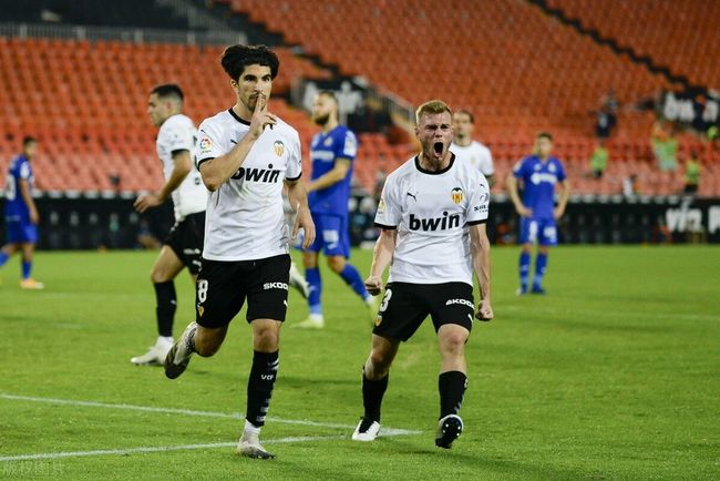 爱游戏 ayx 登录入口关于皇家社会迎NBA常规赛关键赛，今晚强势反弹，管理层满意，数据趋势出现新变化的信息